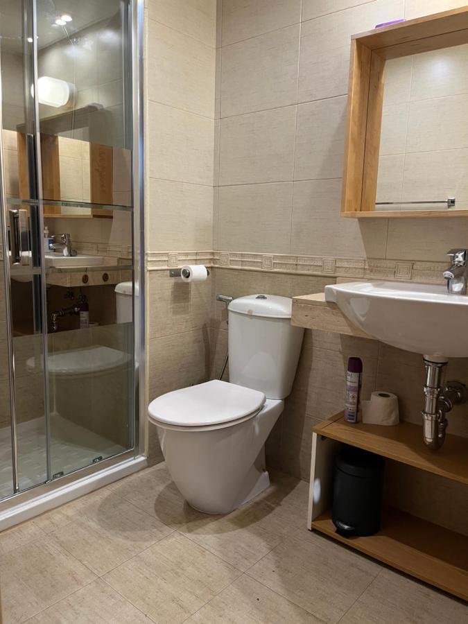 Appartement Standing 58M Plage A 3Mn En Voiture Roses Exteriér fotografie
